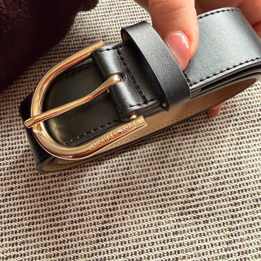 Michael Kors Black Belt with Gold Buckle(M)